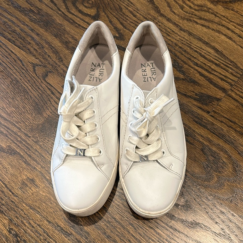 Naturalizer Women’s Casual Sneakers
